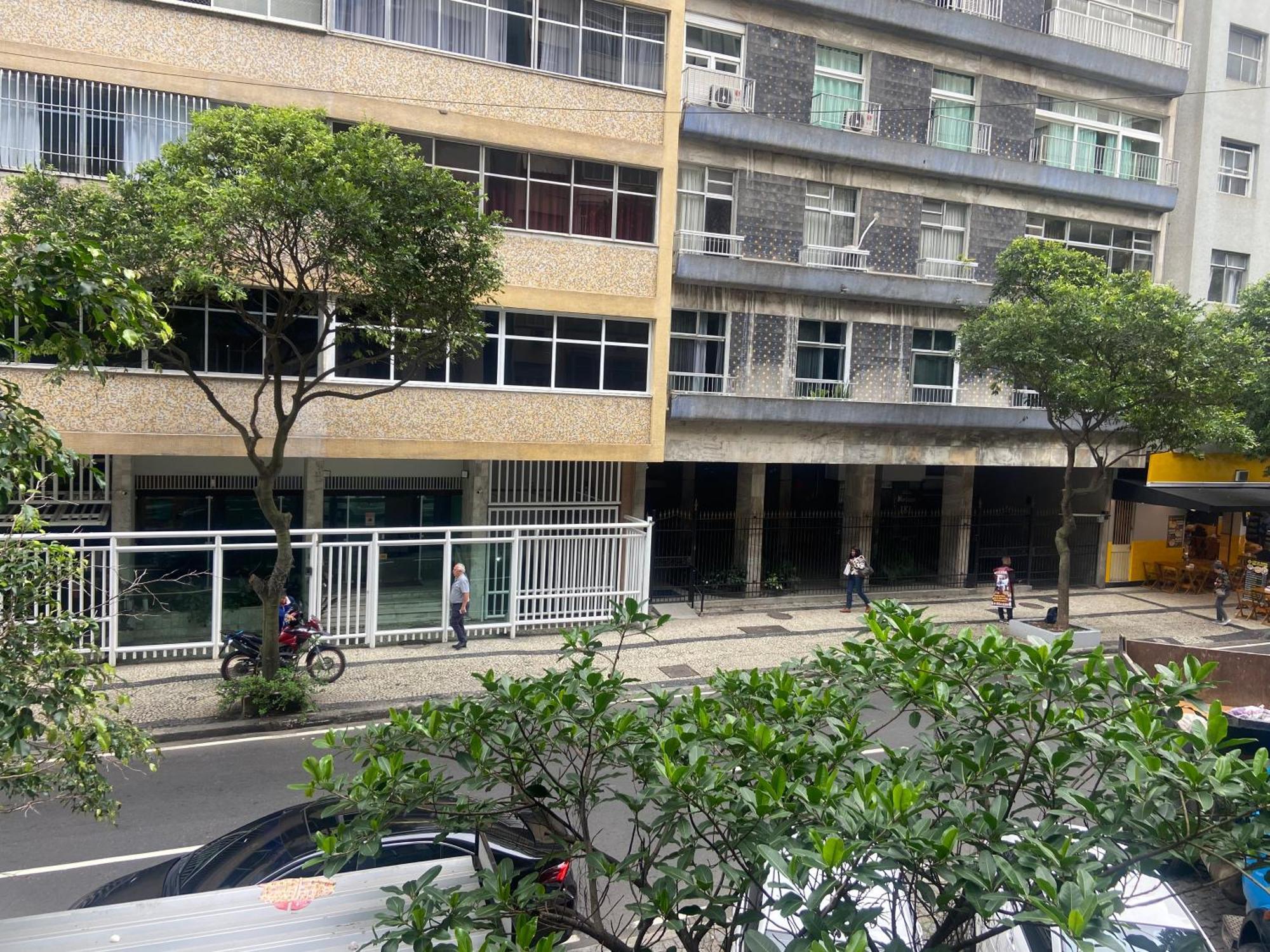 Completo Na Quadra Da Em Copacabana, 2 Camas , Ar Condicionado, Tv Netflix, Wifi 300mb, Pauloangerami Pj160 Rio de Janeiro