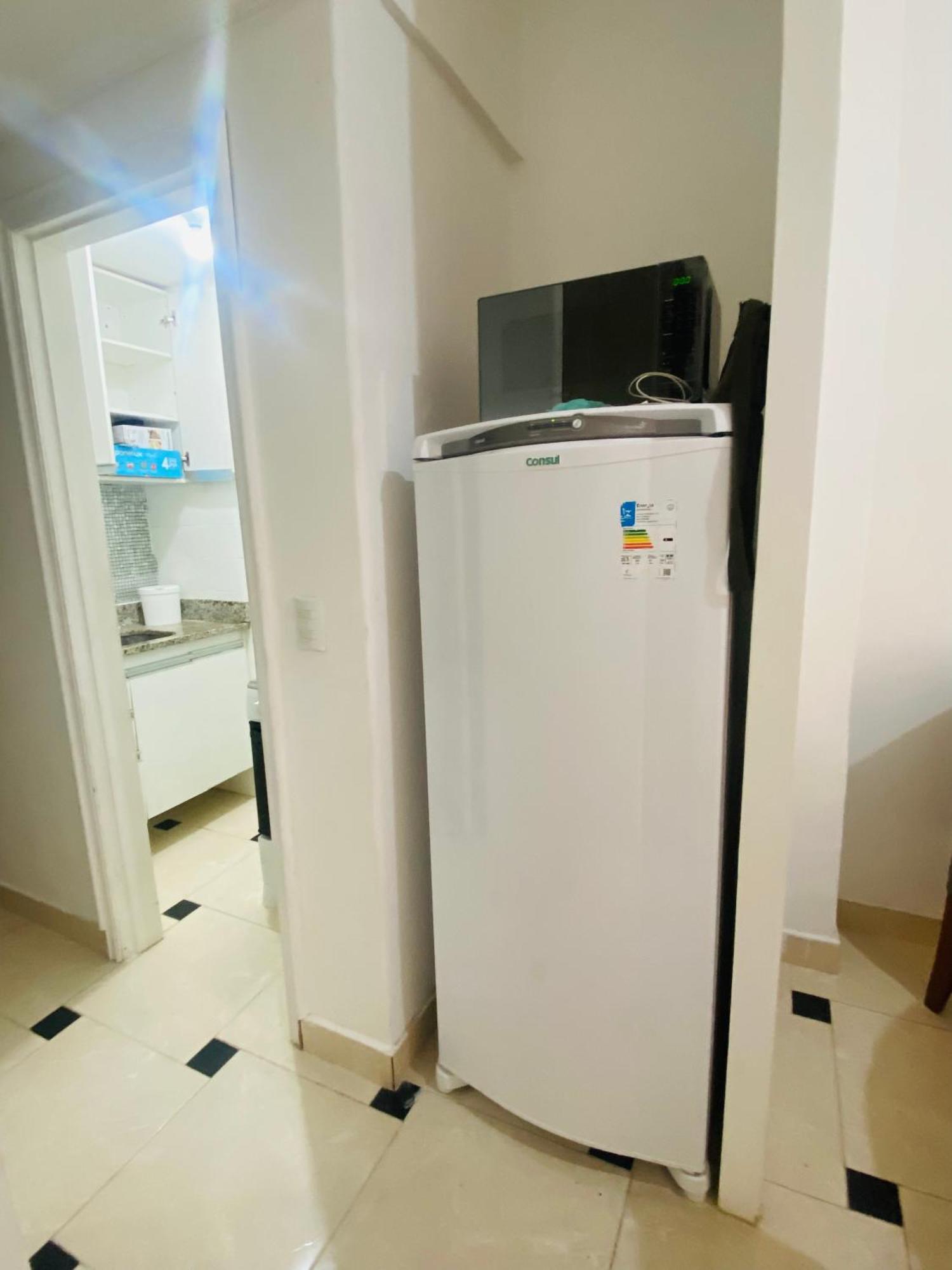 Completo Na Quadra Da Em Copacabana, 2 Camas , Ar Condicionado, Tv Netflix, Wifi 300mb, Pauloangerami Pj160 Rio de Janeiro