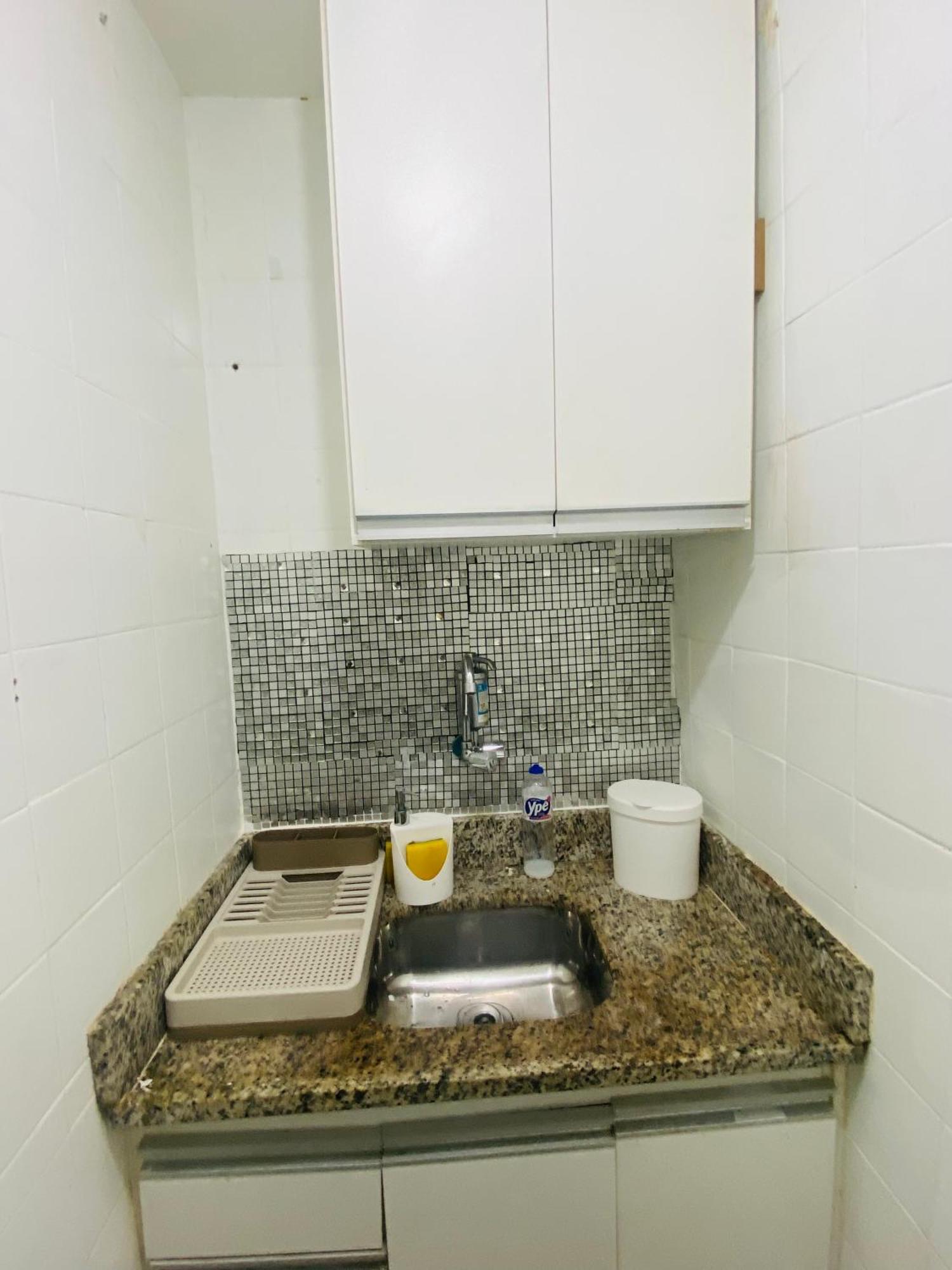 Completo Na Quadra Da Em Copacabana, 2 Camas , Ar Condicionado, Tv Netflix, Wifi 300mb, Pauloangerami Pj160 Apartamento